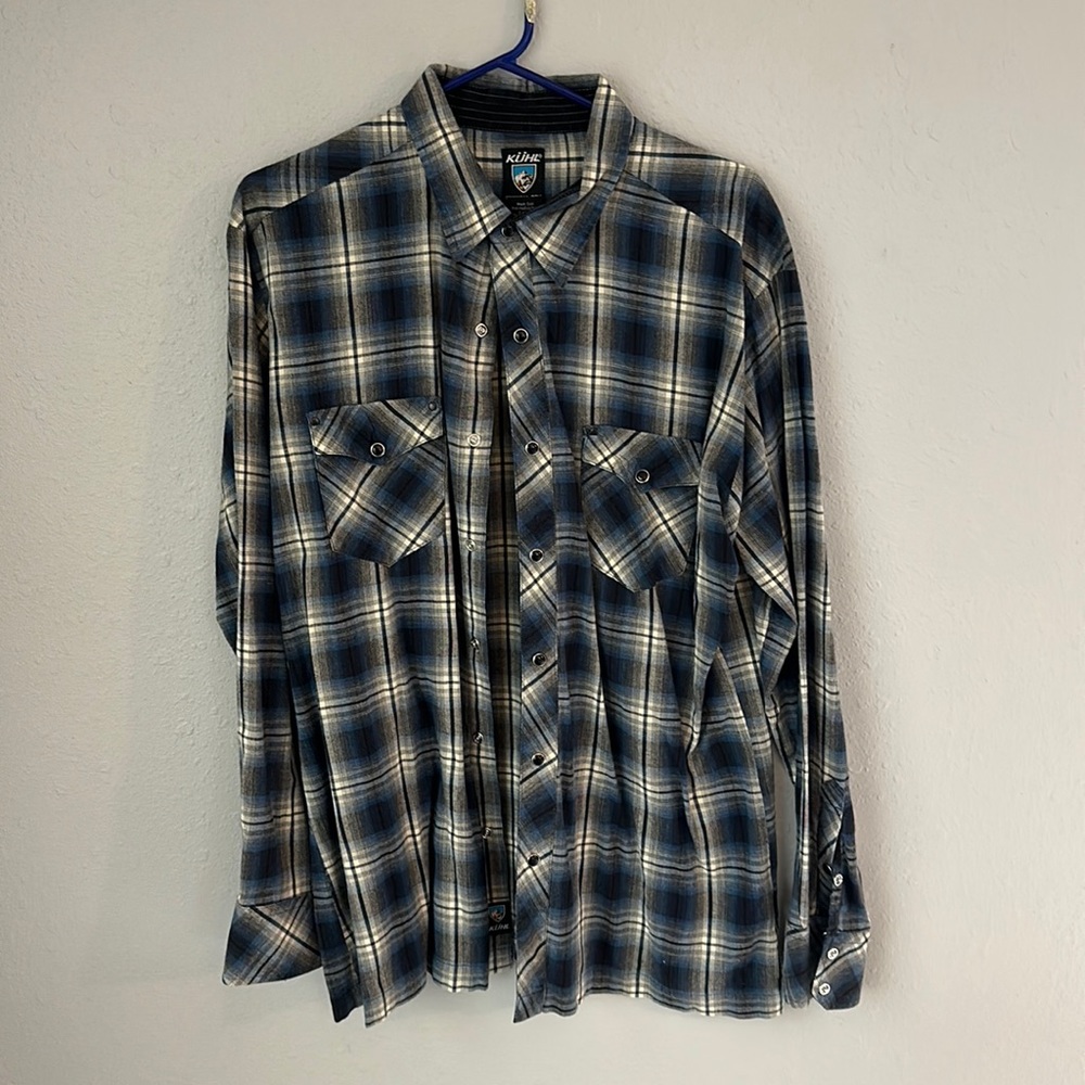 Kuhl long sleeved snap shirt. Size large